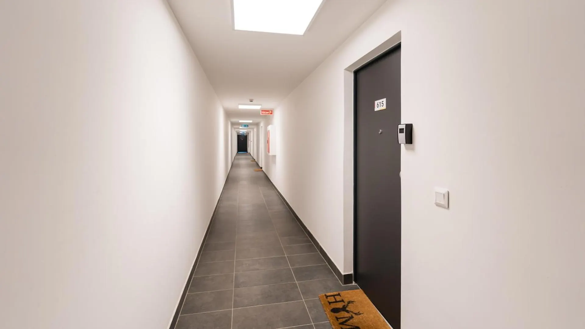 Brand New Modern Apartment-2 Rooms-Balcony-Garage Budapest