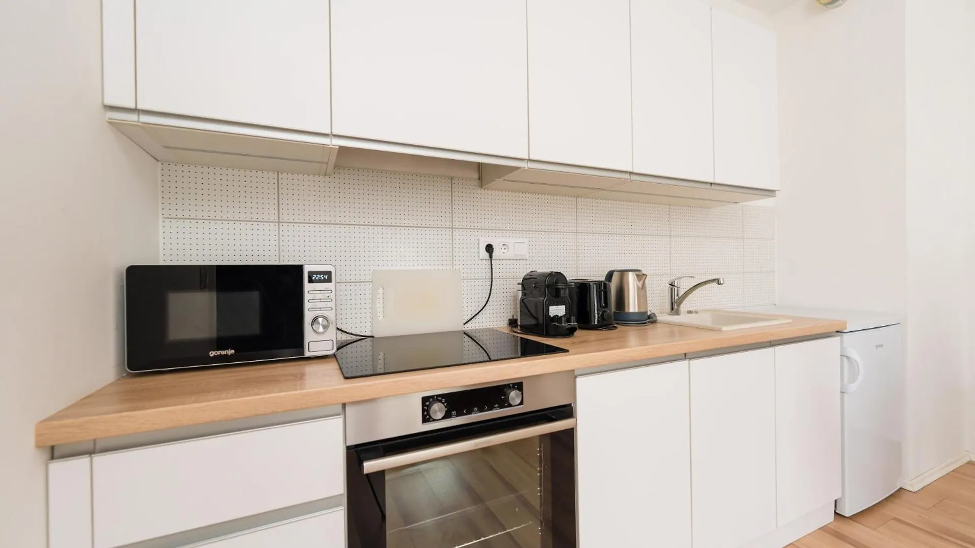 Brand New Modern Apartment-2 Rooms-Balcony-Garage Budapest Appartement